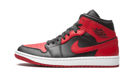 air-jordan-1-mid-banned-2020-socksforsport