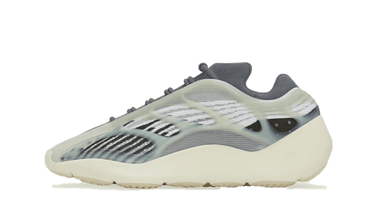 yeezy-700-v3-fade-salt-socksforsport