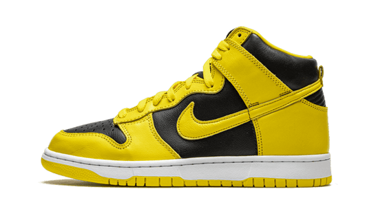 dunk-high-varsity-maize-socksforsport