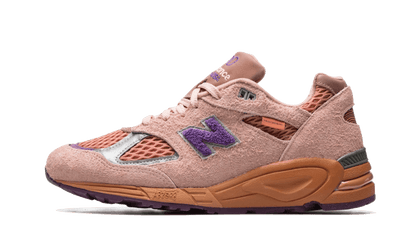 990-v2-salehe-bembury-sand-be-the-time-socksforsport