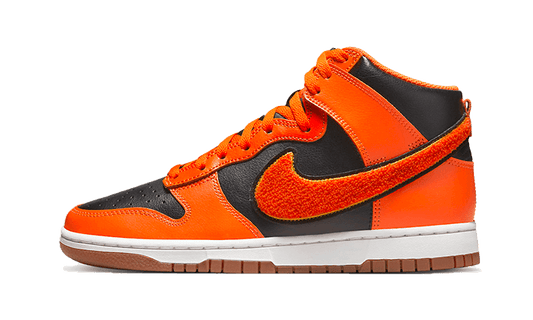 dunk-high-university-chenille-swoosh-safty-orange-socksforsport