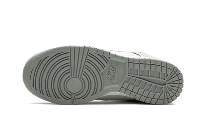 dunk-low-lx-light-smoke-grey-socksforsport