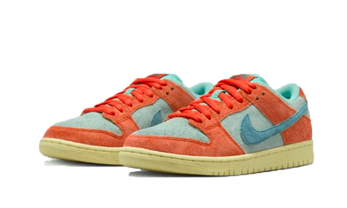 sb-dunk-low-orange-emerald-rise-socksforsport