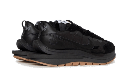 vaporwaffle-sacai-black-gum-socksforsport