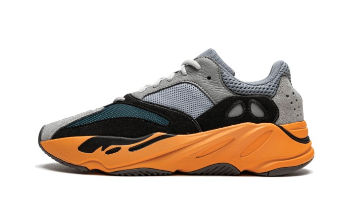 yeezy-700-wash-orange-socksforsport